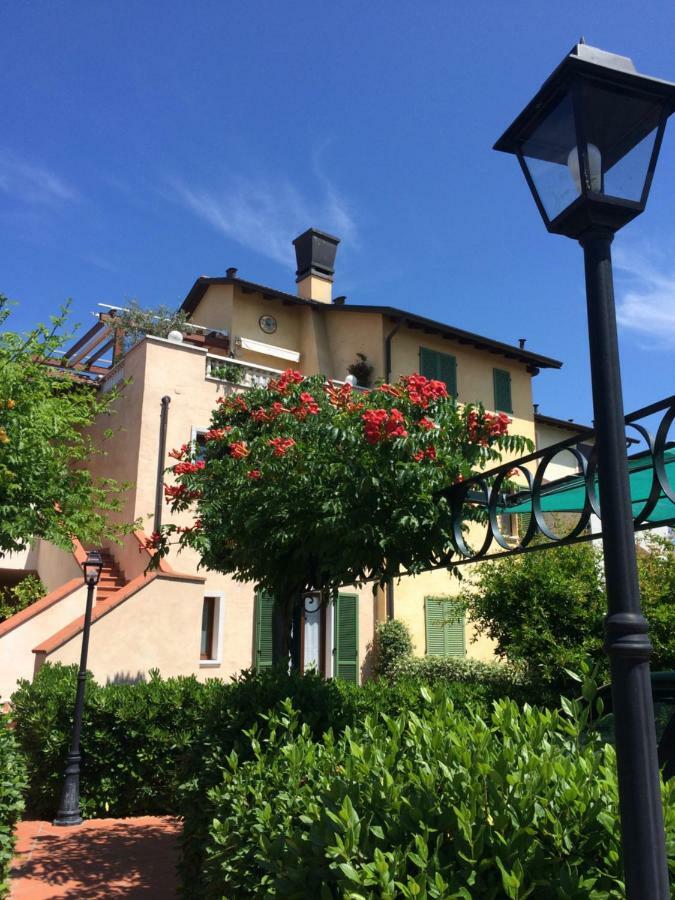 Апартаменти La Chicca Del Garda Песк'єра-дель-Гарда Екстер'єр фото