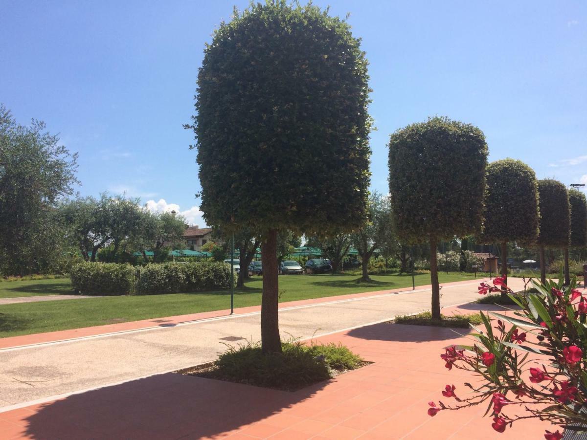 Апартаменти La Chicca Del Garda Песк'єра-дель-Гарда Екстер'єр фото